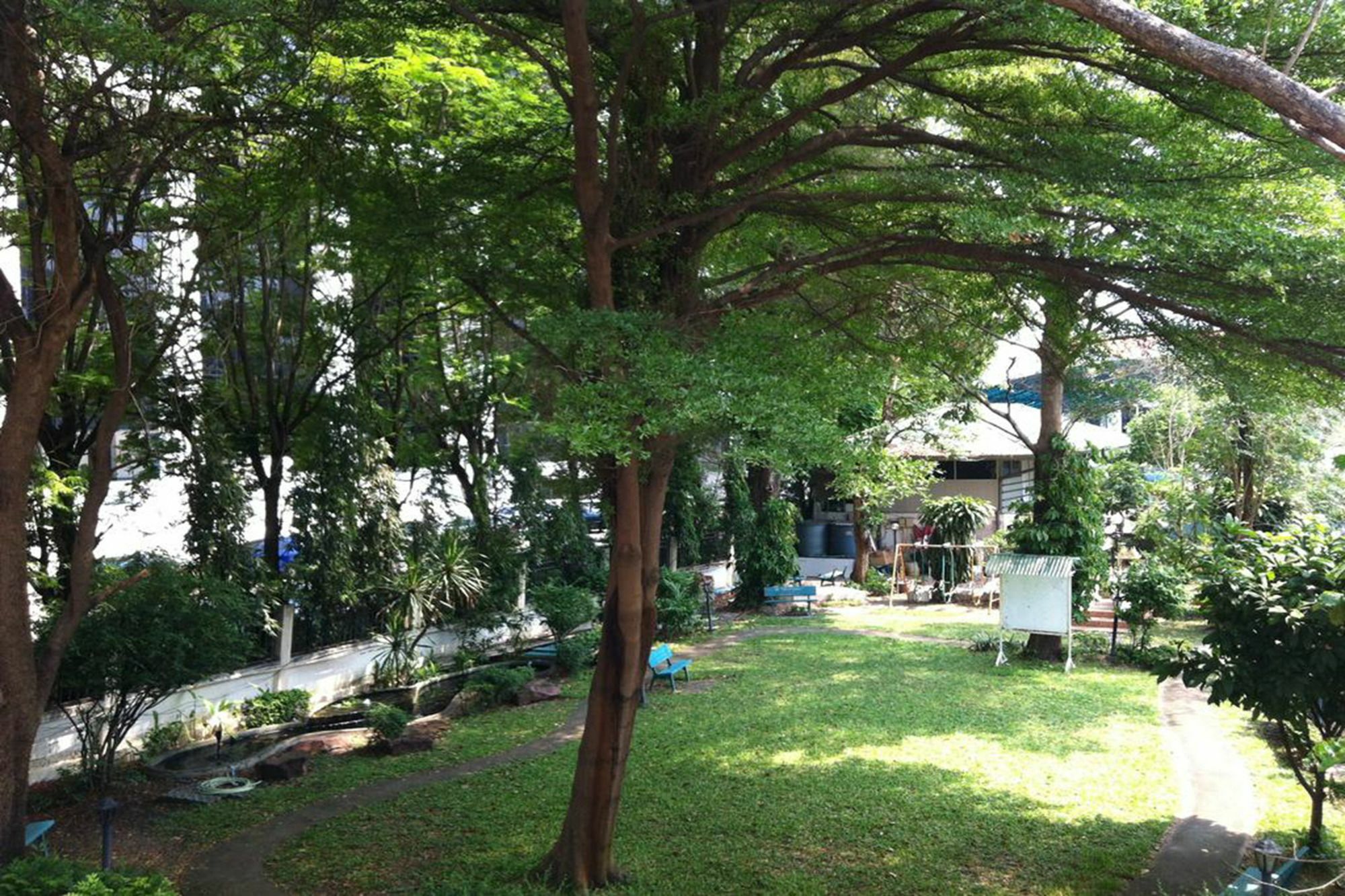 Park Avenue@Huamark Bangkok Esterno foto